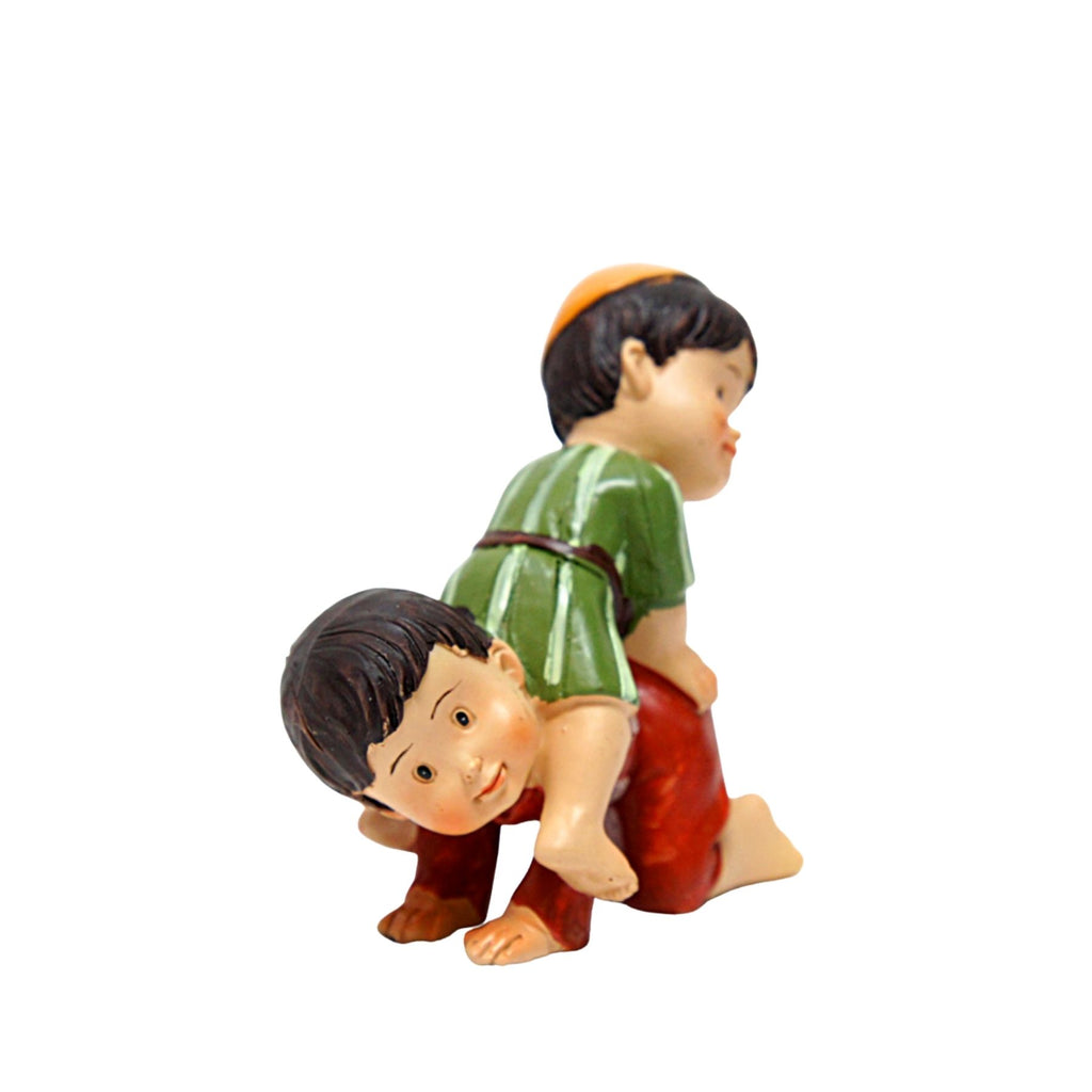 Niños saltando