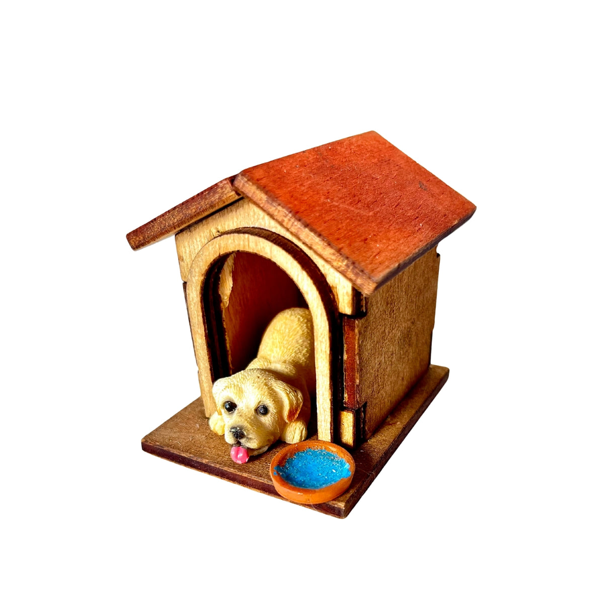 Perro en Caseta de Madera