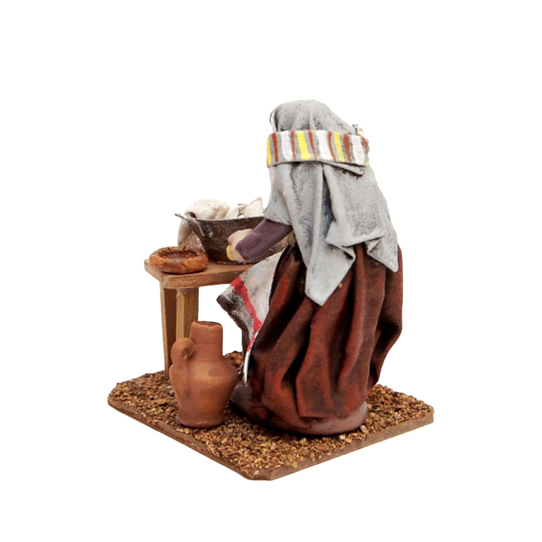 Belenes Artesanos - Mujer bañando bebe