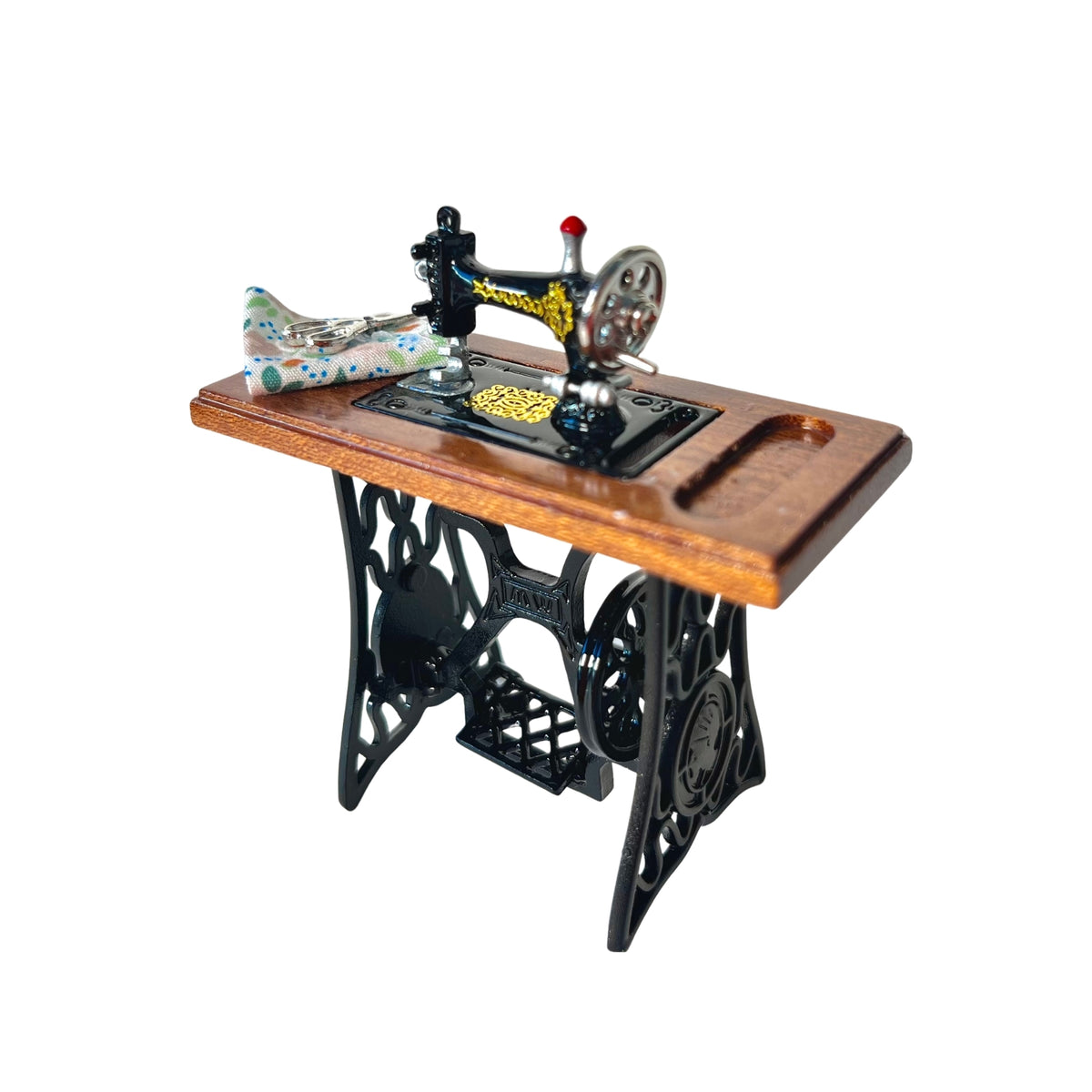 Máquina de Coser Antigua con Tela y Tijeras