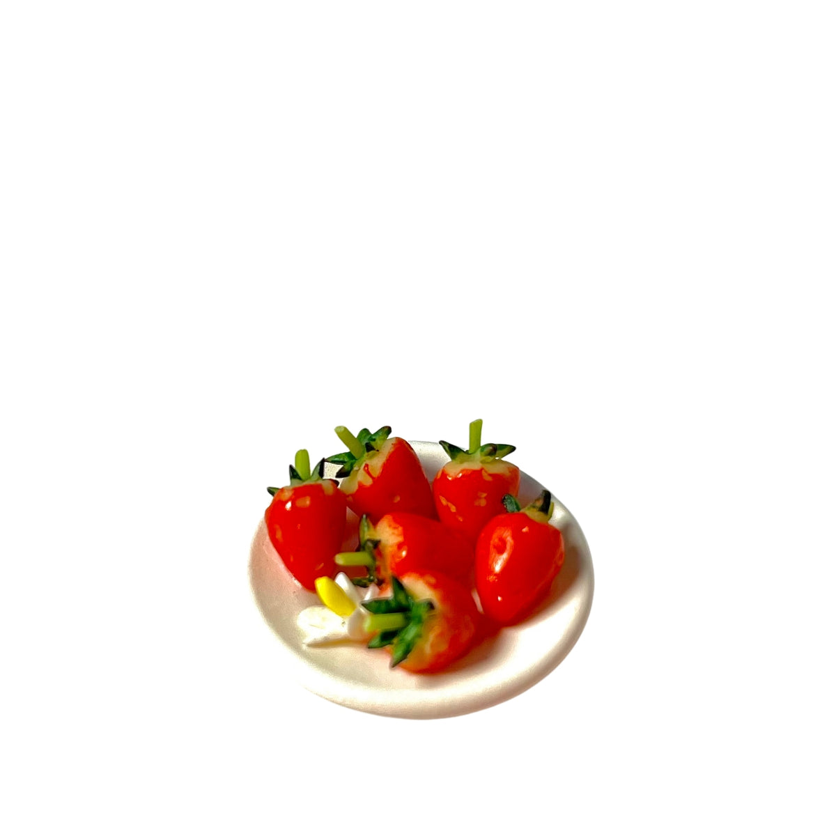 Plato con Fresas en Miniatura